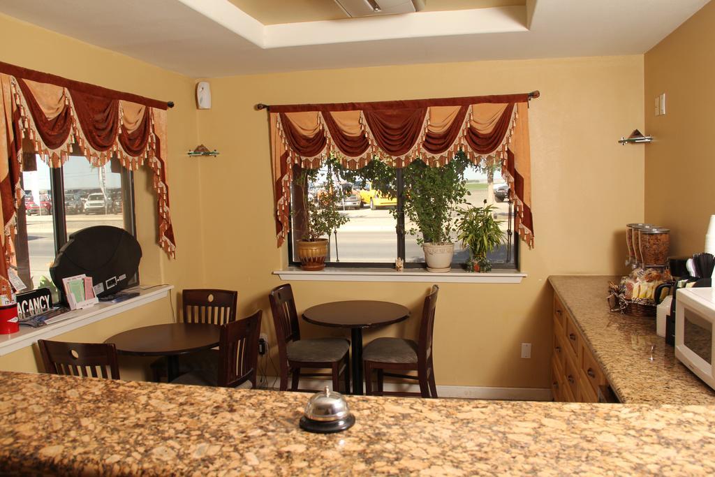 Budget Inn Артижа Экстерьер фото